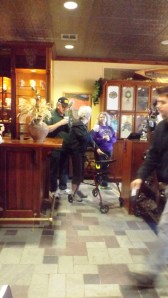 Illinois Gal: Likes Beer and Oysters