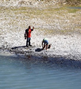 From the Other Side of the Rio Grande comes "Hola". Kat replied "Aloha." The humor of her retort was lost on that fellow.